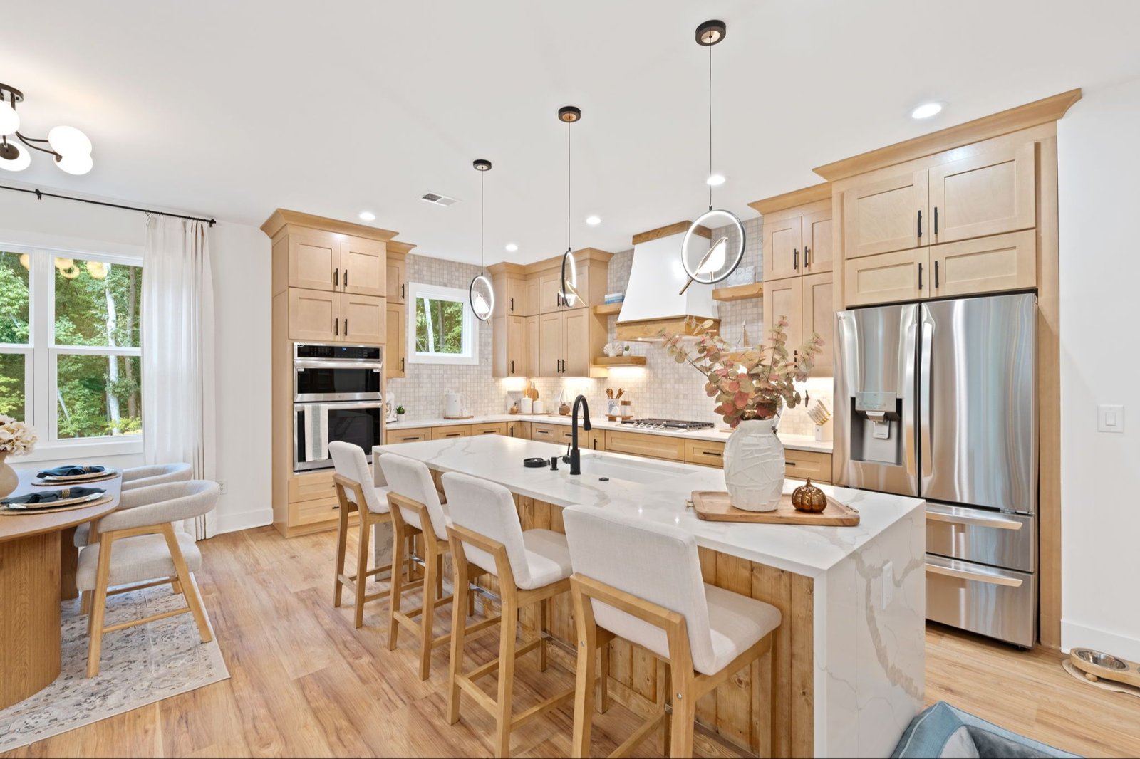 0cc17a-51c4-3f8e-05c5-c32860fed23_19-web-or-mls-HXP02726