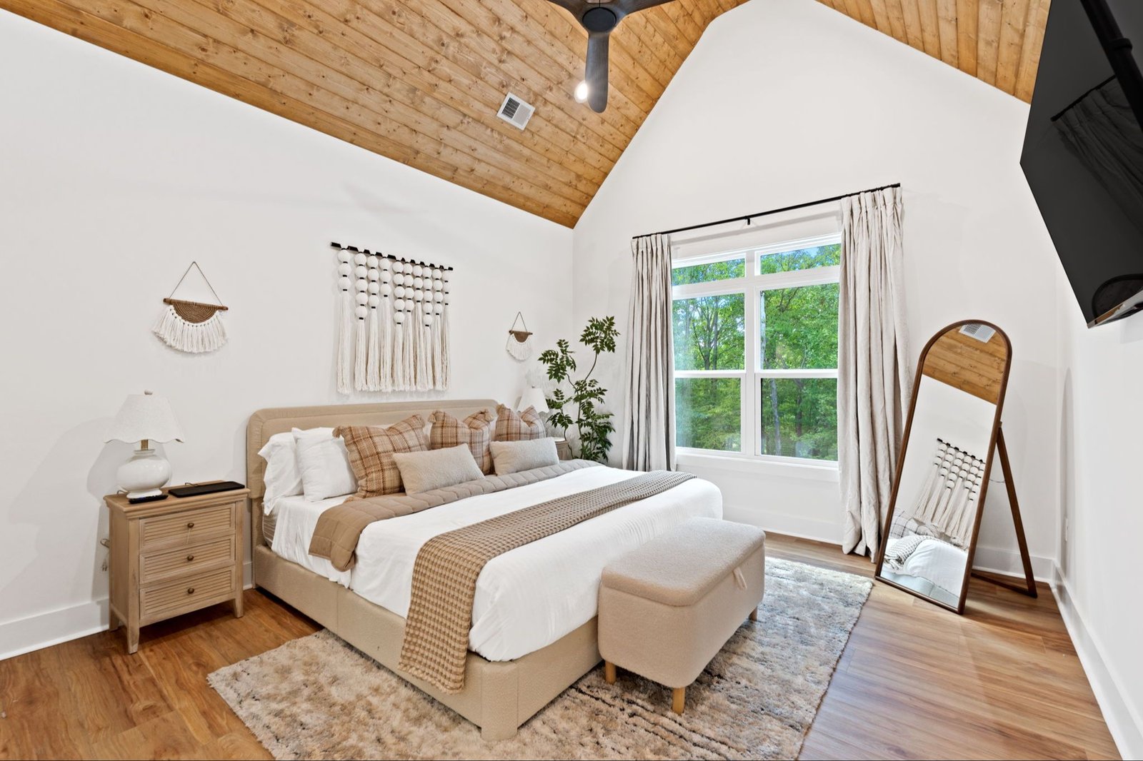 d1fec5d-244b-ccbc-b1-482e448deaf8_30-web-or-mls-HXP02701